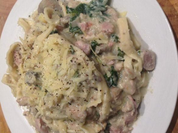 "Healthier" NO cream chicken & mushroom pasta carbonara 