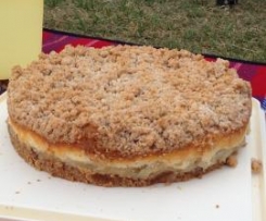 Apple Crumble Cheesecake