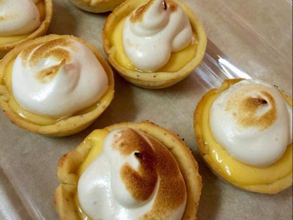 Mini Lemon Meringue Pie or Lemon Curd Tart