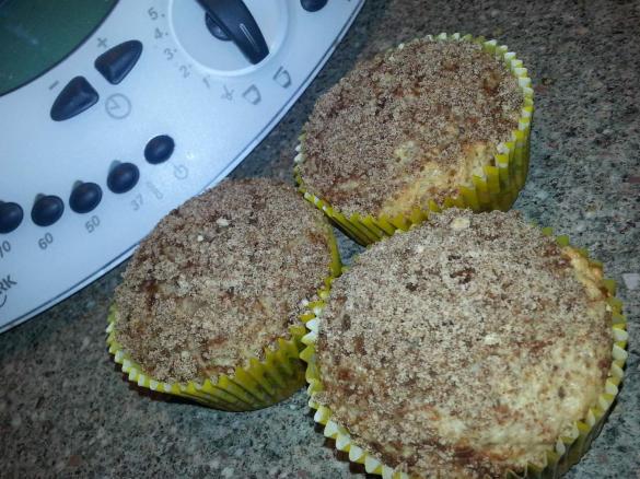 Apple Nut Cinnamon Muffins with Brown Sugar Cinnamon Topping