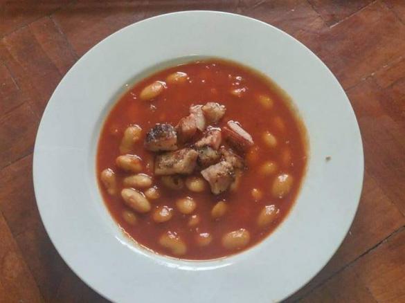 Julie's Maple baked beans