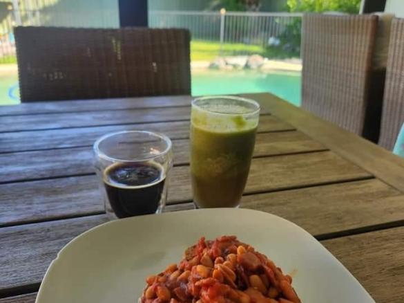 Chorizo speedy beans