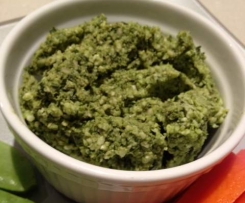 Healthy Basil & Macadamia Pesto