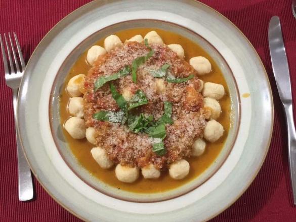Ricotta gnocchi with tomato & basil sauce