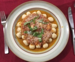 Ricotta gnocchi with tomato & basil sauce