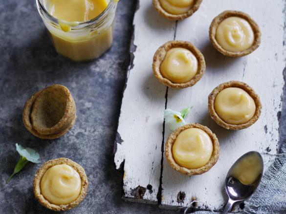 Lemon curd - Louise Keats