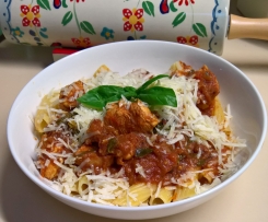 Chicken, tomato, basil, pasta