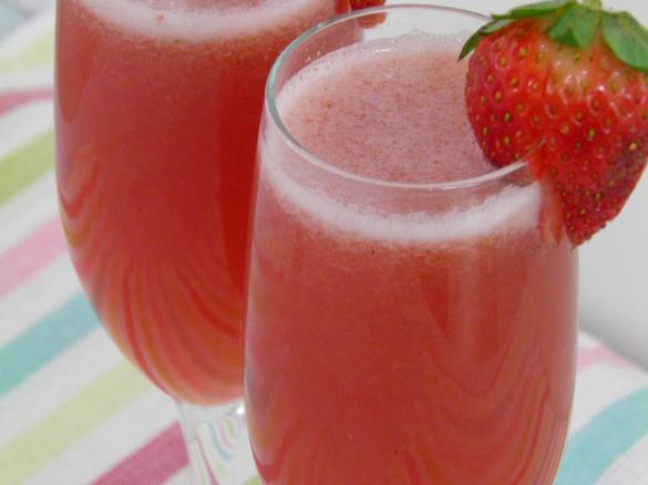 Strawberry champagne cocktail