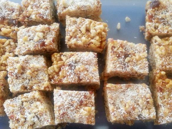 No Bake Date and Rice Bubble Slice