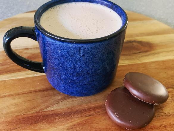 ARNOTT’S Mint Slice Hot Chocolate