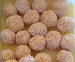 Mums Apricot Balls