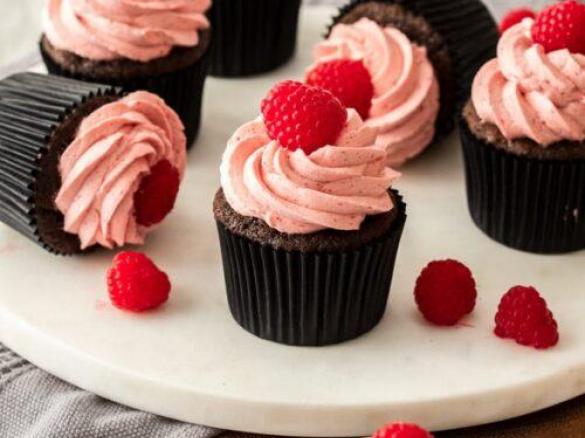 Chocolate & raspberry Cupcakes (One pot)