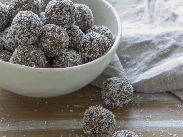 Nut Free Choc Date Balls