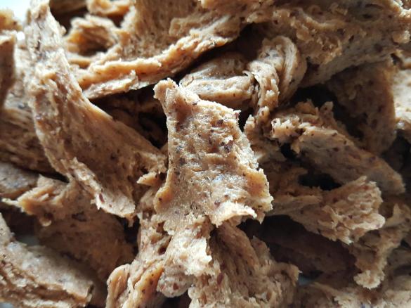 Pulled pork style seitan (vegan meat)
