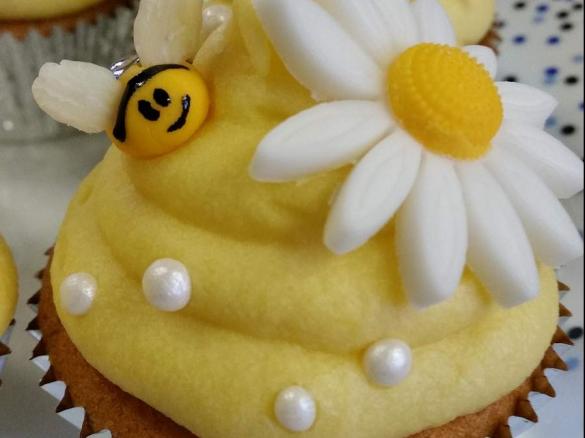 Mango Buttercream icing