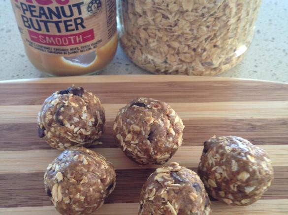 5 Ingredient Peanut Butter Energy Balls
