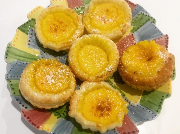 Puff pastry lemon tarts