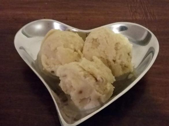 Honey & Macadamia Ice Cream