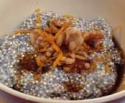 Quinoa, Chia, Orange and Walnut Porridge