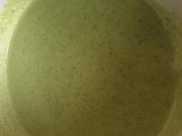 Broccoli, cauliflower and Camembert soup