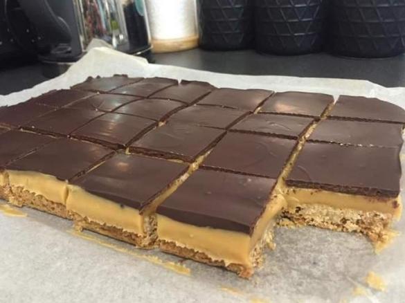 Caramel slice (no bake filling from scratch in Thermomix)