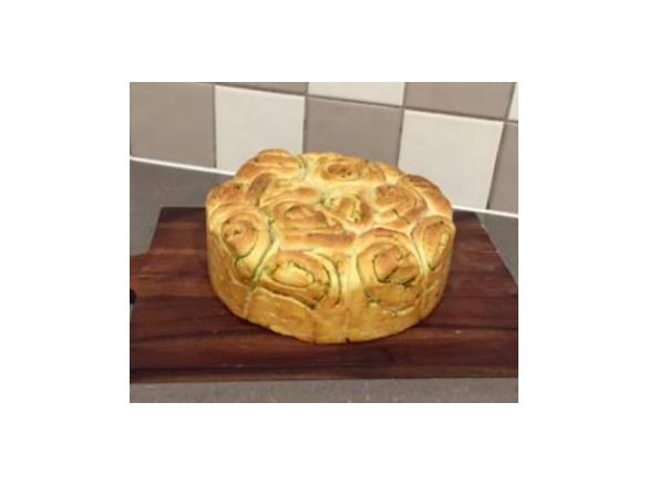 Herb and garlic pull apart 