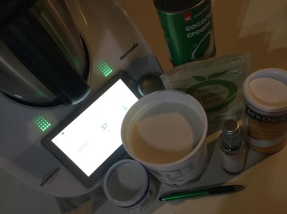 Creamy coconut yoghurt Tm6