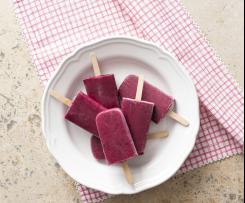 Frozen breakfast yoghurt pops