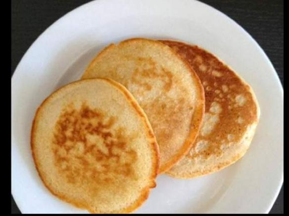 Cinnamon Oat Pancakes