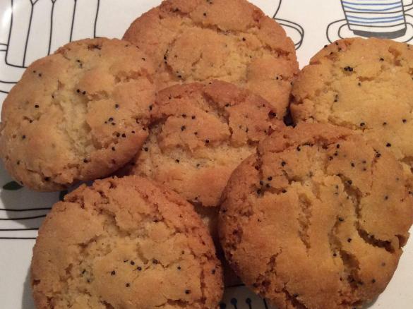 Melt in mouth Lemon & Poppyseed Biscuits