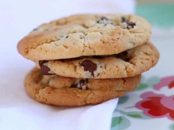 Only THE BEST Chocolate Chip Cookies EVER!