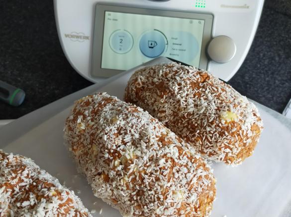 Chelsea's Lollie Cake