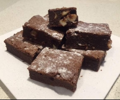 Chocolate and Macadmia Brownie