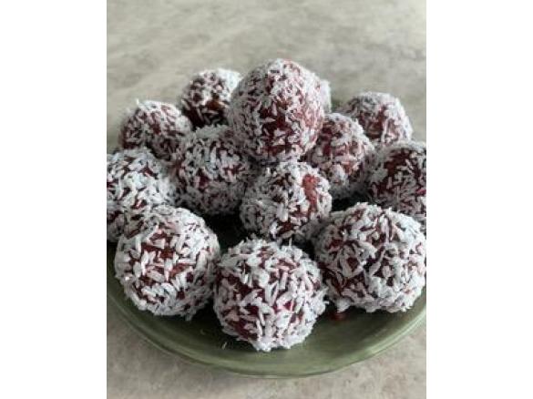 Raspberry, almond, cacao and hemp bliss balls