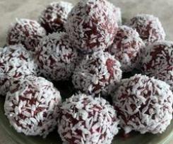 Raspberry, almond, cacao and hemp bliss balls