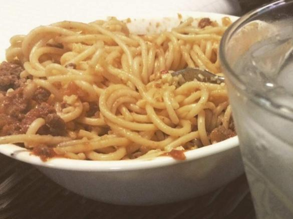 Easy Tomato bolognaise sauce with extra onion and garlic