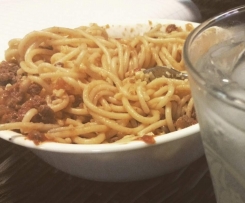 Easy Tomato bolognaise sauce with extra onion and garlic