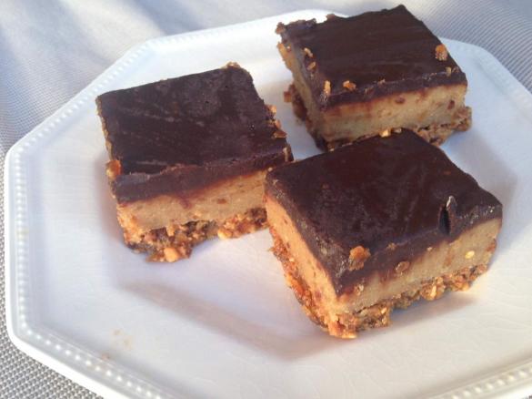 Raw Caramel Slice