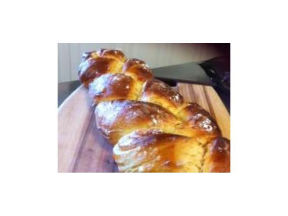 "Tranca" Portuguese Braid sweet bread.