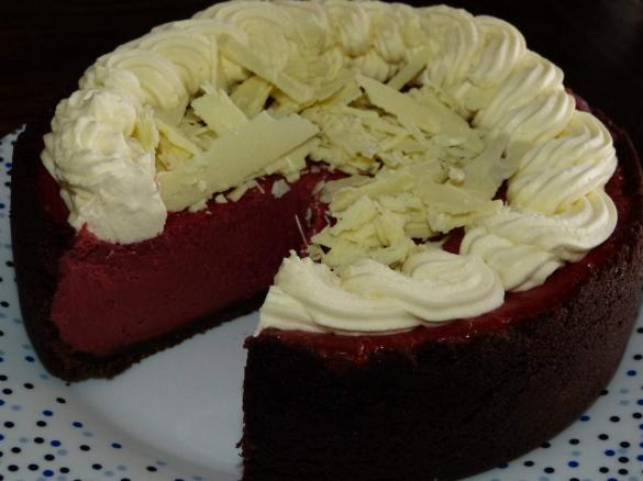 Red Velvet Cheesecake