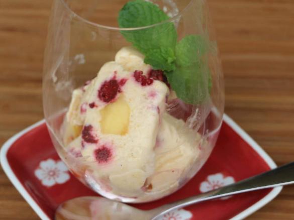 Peach Raspberry Yoghurt Icecream