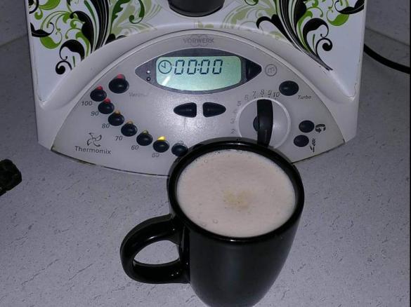 Cat's Delux Hot Chocolate