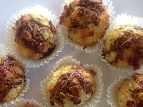 Choc Coconut Al-aroons