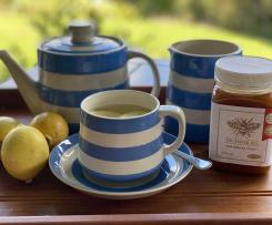 Spicy lemon, honey and ginger tea for winter ailments!