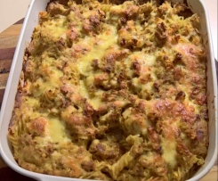 Tuna curry pasta bake with hidden vegetables 