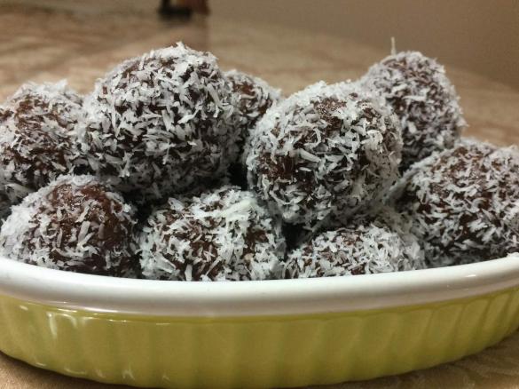 Macca Chocolate Raw Ball