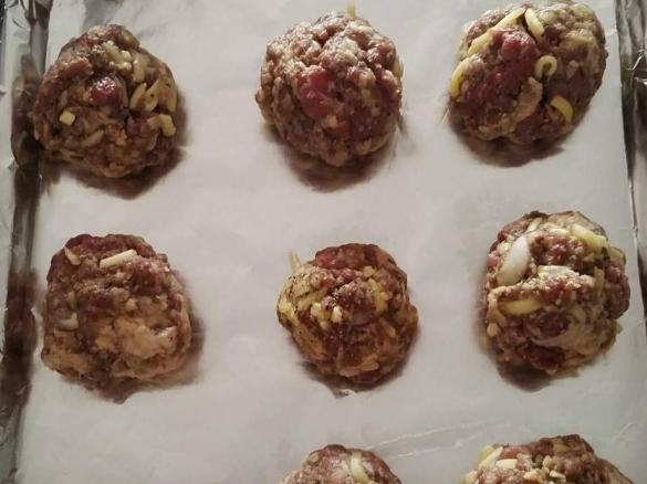 Baked Tasty Cheesy Meatballs