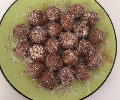 Choc Bliss Balls - Protein, Flax & Goji