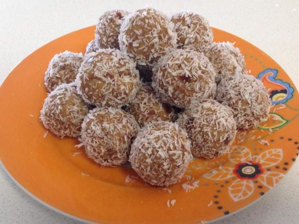 Apricot Bliss Balls 