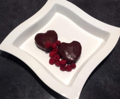 Almond and raspberry flourless chocolate cake